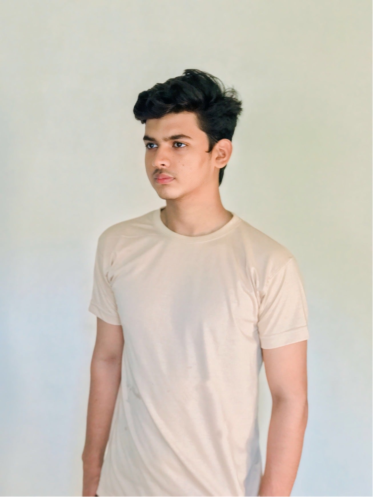 Classic Beige T-Shirt for Everyday Comfort